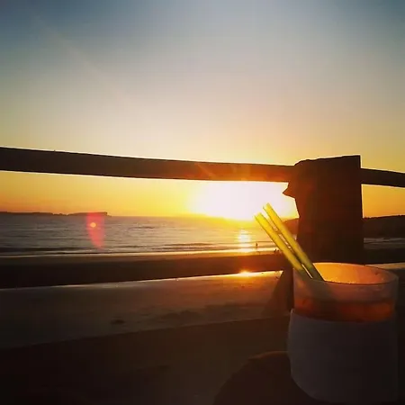 Дом отдыха Villaferrel - Beach&waves *